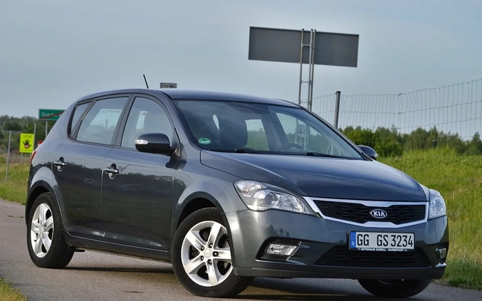 Kia Ceed cena 24900 przebieg: 88000, rok produkcji 2010 z Margonin małe 211